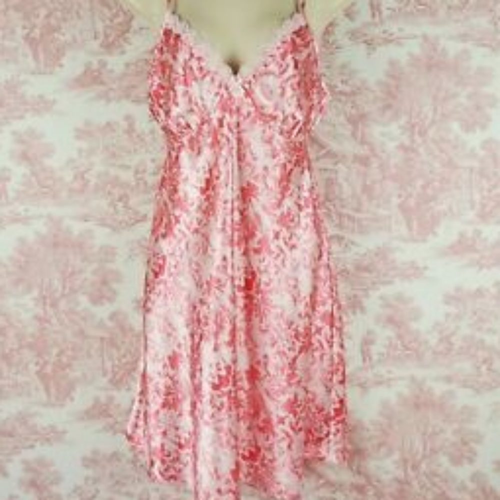 Adonna Woman Pink Paisley Chemise